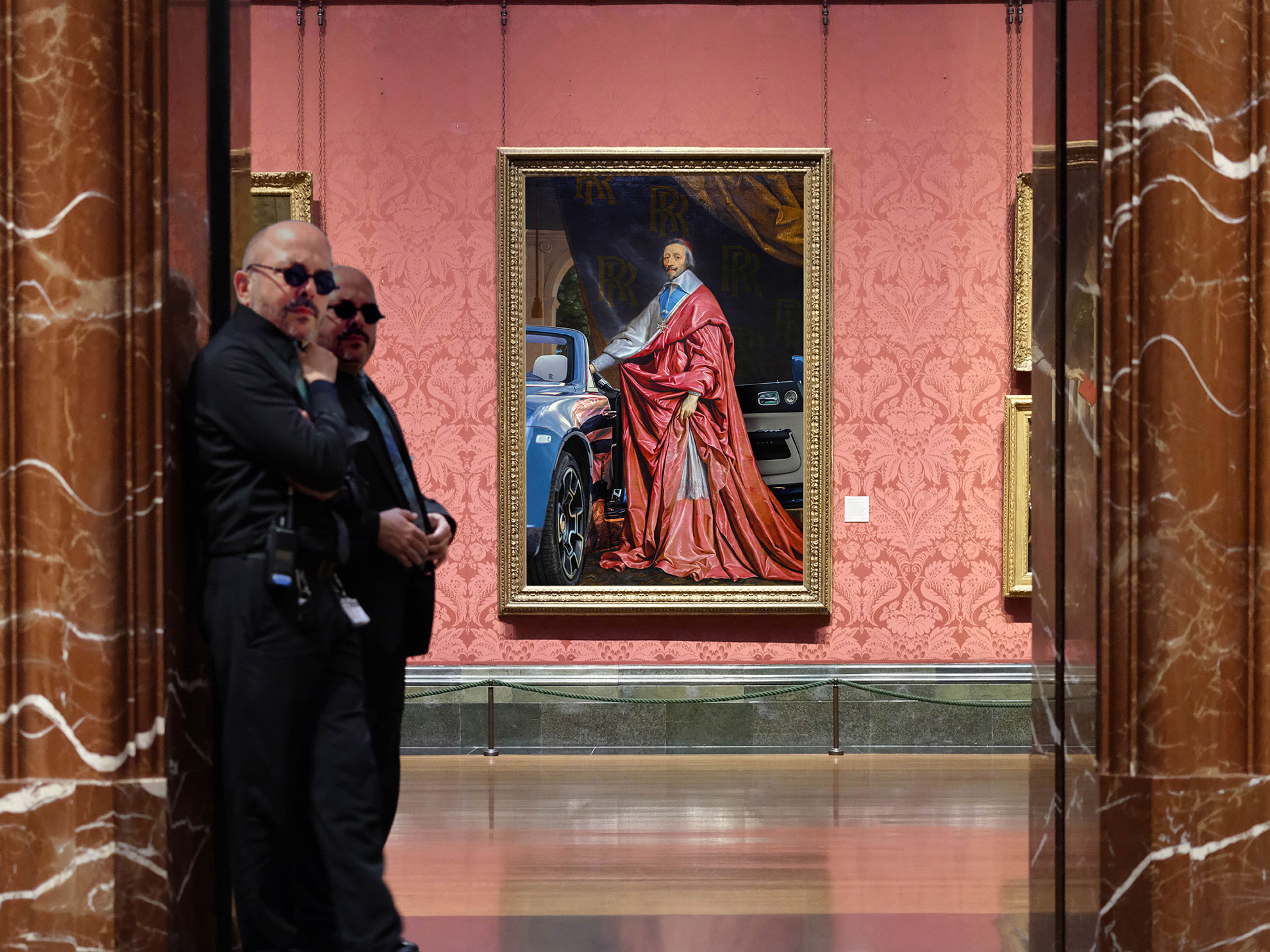 Monsieur Dupont entre au musée